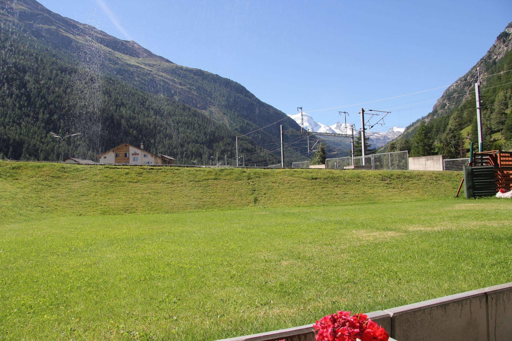 Hotel Taescherhof Täsch Zewnętrze zdjęcie